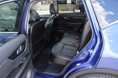 2019 Nissan Rogue, $21995. Photo 9