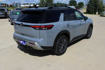 2022 Nissan Pathfinder, $33995. Photo 5