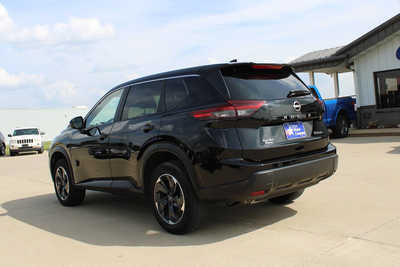 2024 Nissan Rogue, $24995. Photo 8