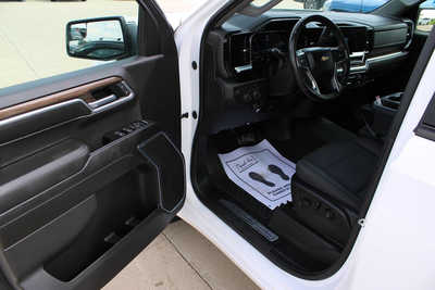 2022 Chevrolet 1500 Crew Cab, $37995. Photo 11