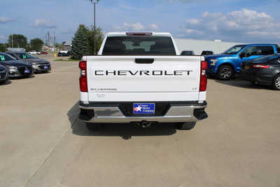2022 Chevrolet 1500 Crew Cab, $37995. Photo 6