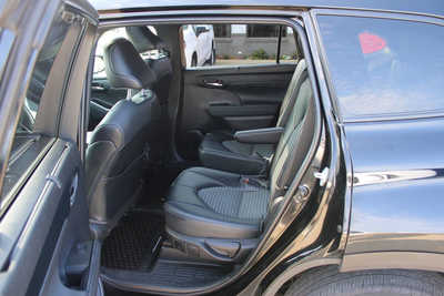 2022 Toyota Highlander, $38995. Photo 10