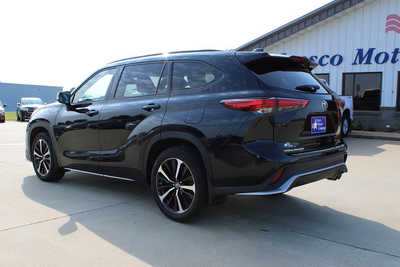 2022 Toyota Highlander, $38995. Photo 8