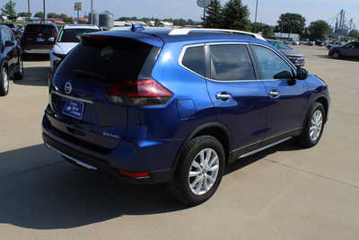 2018 Nissan Rogue, $9995. Photo 5