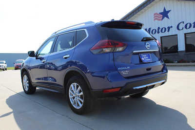 2018 Nissan Rogue, $9995. Photo 7
