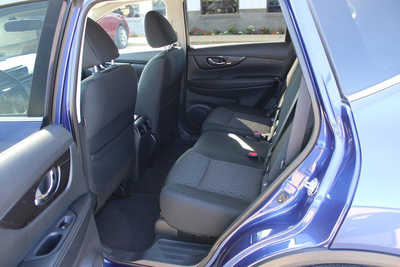 2018 Nissan Rogue, $9995. Photo 9