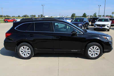 2018 Subaru Outback, $20995. Photo 4