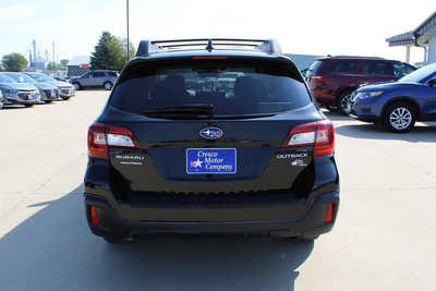 2018 Subaru Outback, $20995. Photo 6