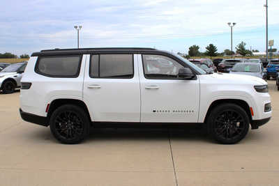 2024 Jeep Grand Wagoneer, $69995. Photo 4