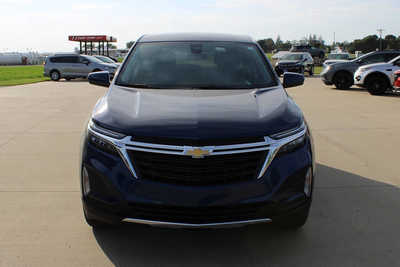 2022 Chevrolet Equinox, $23995. Photo 2