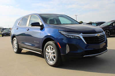 2022 Chevrolet Equinox, $23995. Photo 3