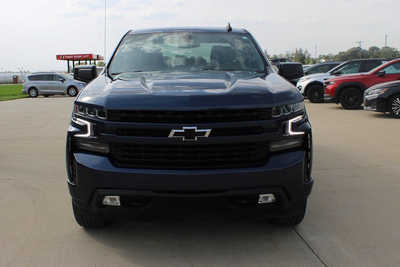 2022 Chevrolet 1500 Crew Cab, $37995. Photo 2