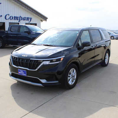 2023 Kia Carnival, $29995. Photo 1