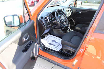 2015 Jeep Renegade, $8995. Photo 12