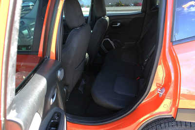 2015 Jeep Renegade, $8995. Photo 9