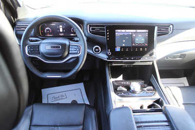 2023 Jeep Wagoneer, $54995. Photo 12