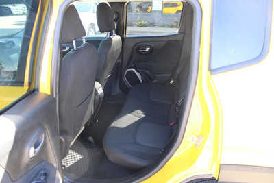 2016 Jeep Renegade, $10995. Photo 9