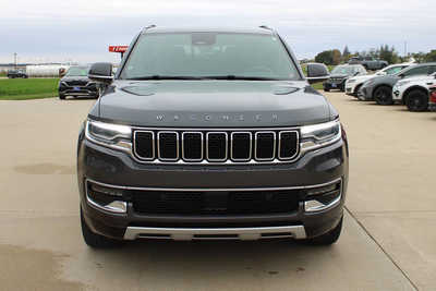 2022 Jeep Wagoneer, $42995. Photo 2