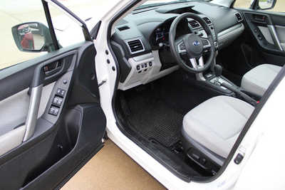 2018 Subaru Forester, $18995. Photo 12