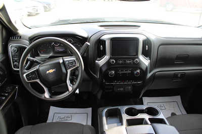 2021 Chevrolet 2500 Crew Cab, $45995. Photo 10