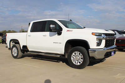 2021 Chevrolet 2500 Crew Cab, $45995. Photo 3