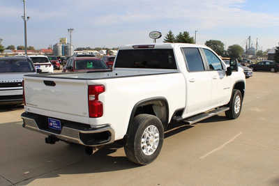 2021 Chevrolet 2500 Crew Cab, $45995. Photo 5