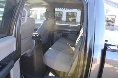 2017 Ford F250 Crew Cab, $39995. Photo 10