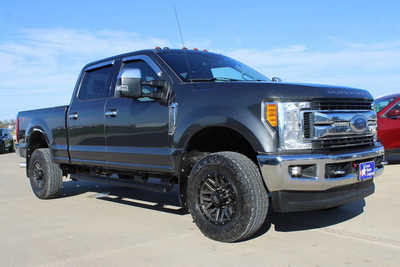 2017 Ford F250 Crew Cab, $39995. Photo 3