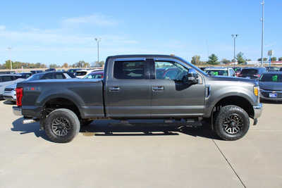 2017 Ford F250 Crew Cab, $39995. Photo 4