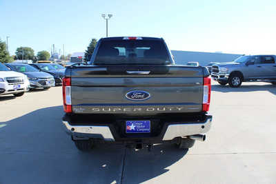 2017 Ford F250 Crew Cab, $39995. Photo 6