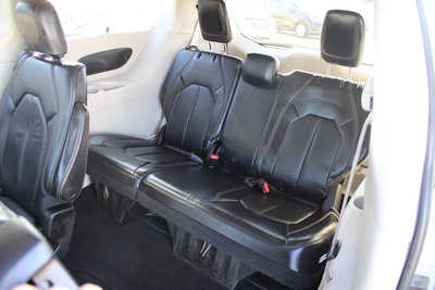 2018 Chrysler Pacifica, $17995. Photo 10