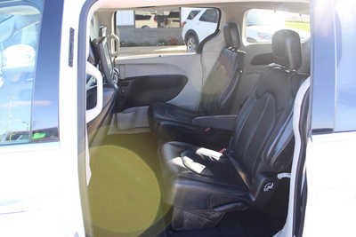 2018 Chrysler Pacifica, $17995. Photo 9