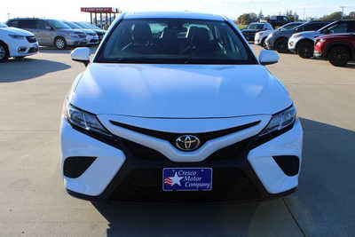2020 Toyota Camry, $13995. Photo 2