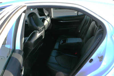 2020 Toyota Camry, $13995. Photo 9