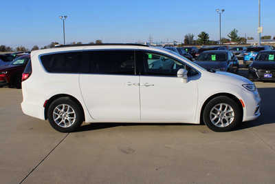 2022 Chrysler Pacifica, $19995. Photo 4