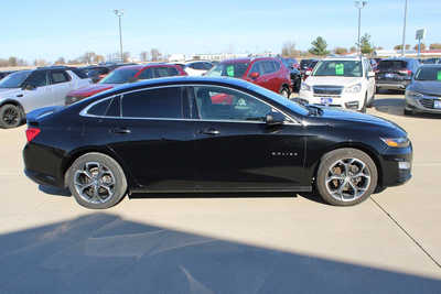 2019 Chevrolet Malibu, $16995. Photo 4