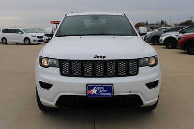 2018 Jeep Grand Cherokee, $19995. Photo 2