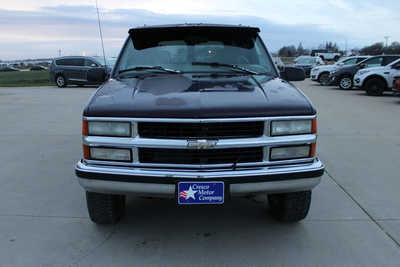 1997 Chevrolet Tahoe, $1995. Photo 2