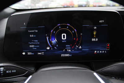 2025 Chevrolet Equinox, $28995. Photo 12