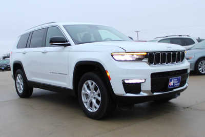 2023 Jeep Grand Cherokee L, $31995. Photo 3
