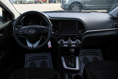 2019 Hyundai Elantra, $8995. Photo 10