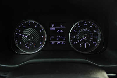 2019 Hyundai Elantra, $8995. Photo 12