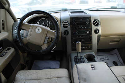 2007 Lincoln Mark LT, $7995. Photo 10