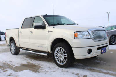 2007 Lincoln Mark LT, $7995. Photo 3