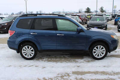 2013 Subaru Forester, $5995. Photo 4