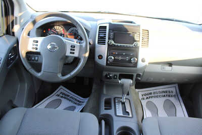 2018 Nissan Frontier, $18995. Photo 10