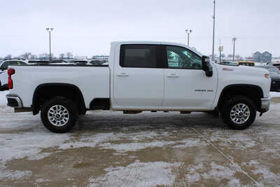 2023 Chevrolet 2500 Crew Cab, $45995. Photo 4