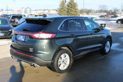 2015 Ford Edge, $7995. Photo 5