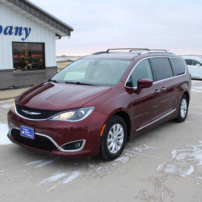 2018 Chrysler Pacifica, $12995. Photo 1