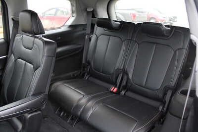 2021 Jeep Grand Cherokee L, $26995. Photo 10